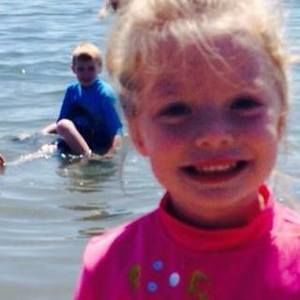 Meet your Posher, Maura